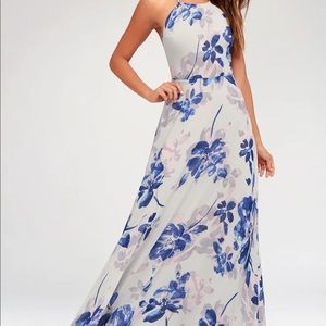 Lulus all you need grey floral maxi dress. Worn once to a baby shower